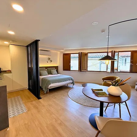 Apartamento Yourhouse As Escadas *